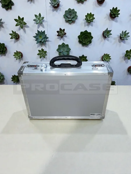 Кофр алюминиевый с кодовым замком